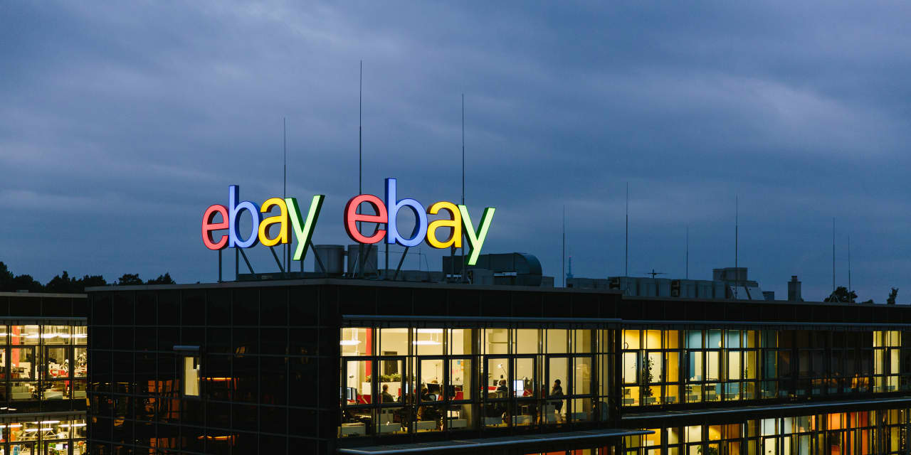 eBay Q3: revenue of $2.5B, vs. $2.46B estimates, up 11% YoY, gross merchandise value of $19.5B, down 10% YoY, 154M active buyers, up 5% YoY, stock down 6%+ (Emily Bary/MarketWatch)