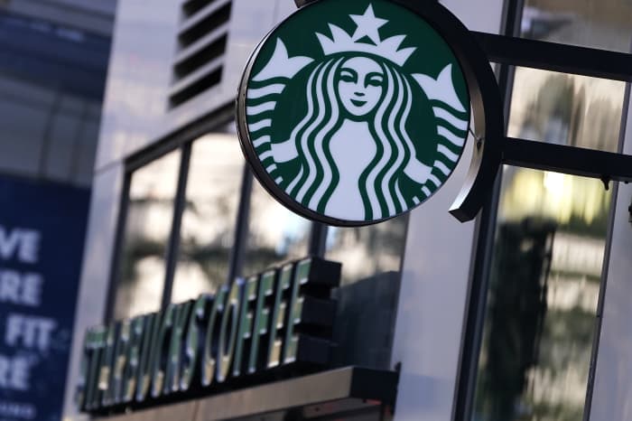 Starbucks Becomes First National Coffee Retailer to Accept