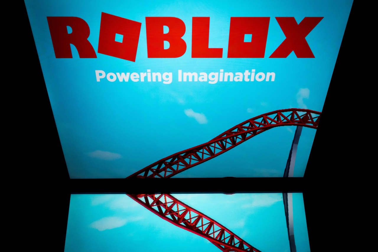 Roblox stock drops 21% for second-worst day ever in the face of rising  costs, strong dollar - MarketWatch
