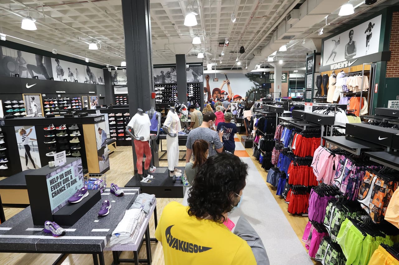 Nike Fans Will Love This New Deal With Dick's Sporting Goods - TheStreet