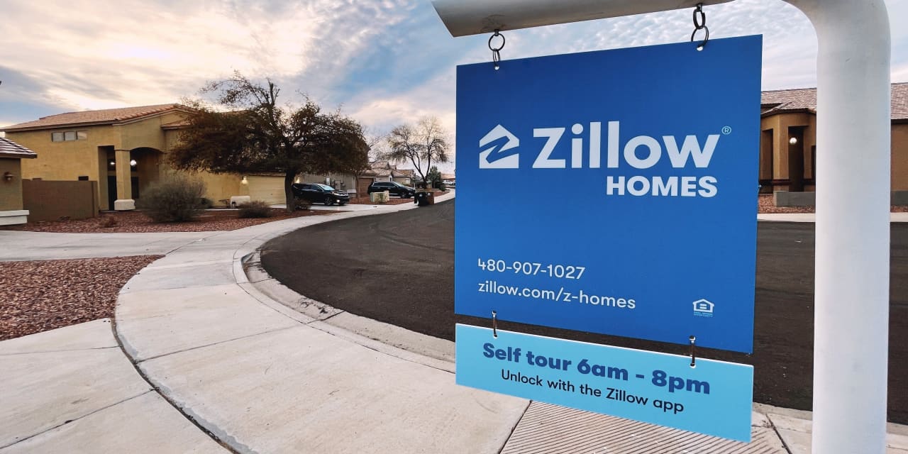 Zillow lost more than $ 230 million in its iBuying fire sale, but the stock is still surging