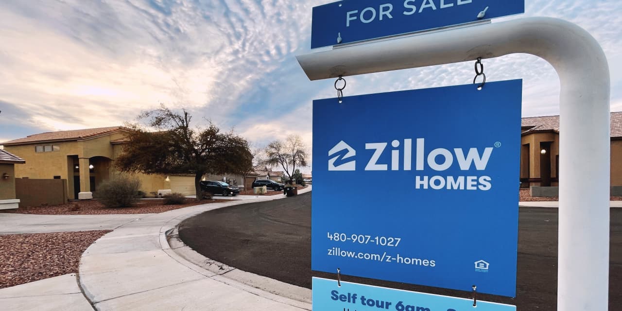 Zillow stock falls 9% after disappointing forecast in 'uncertain' real-estate environment