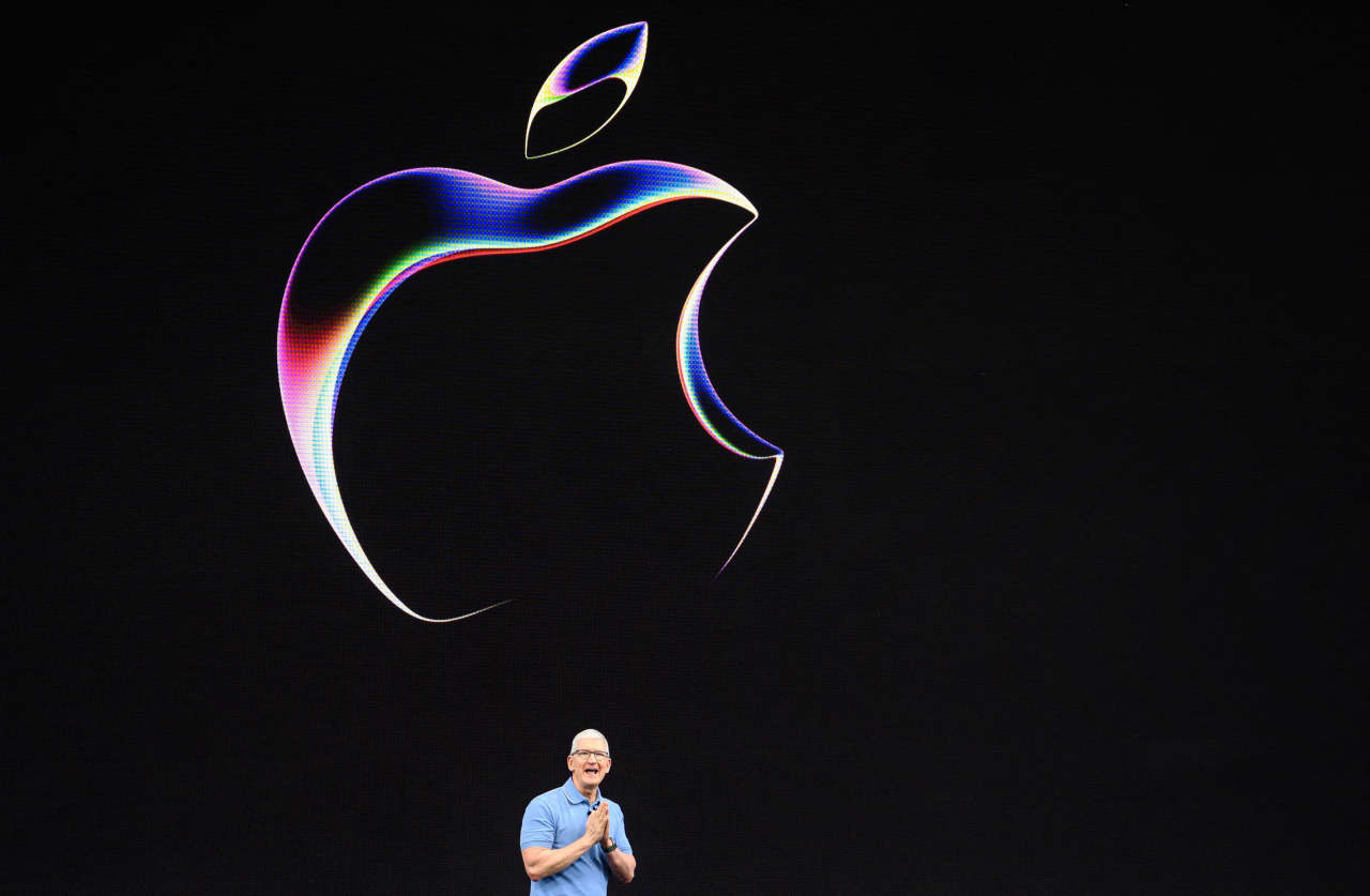 Apple’s WWDC is on deck. Here are 5 things to expect as AI comes into focus.