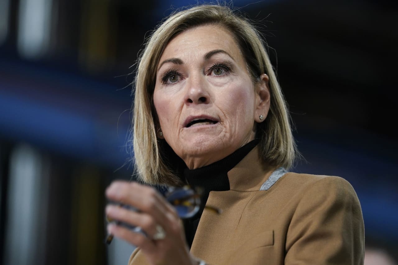 Audit finds Iowa governor improperly used COVID-19 funds for salaries -  MarketWatch