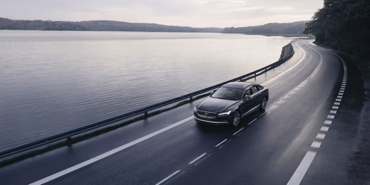 #Kelley Blue Book: Cool and refined, the 2022 Volvo S90 is fun to drive, too
