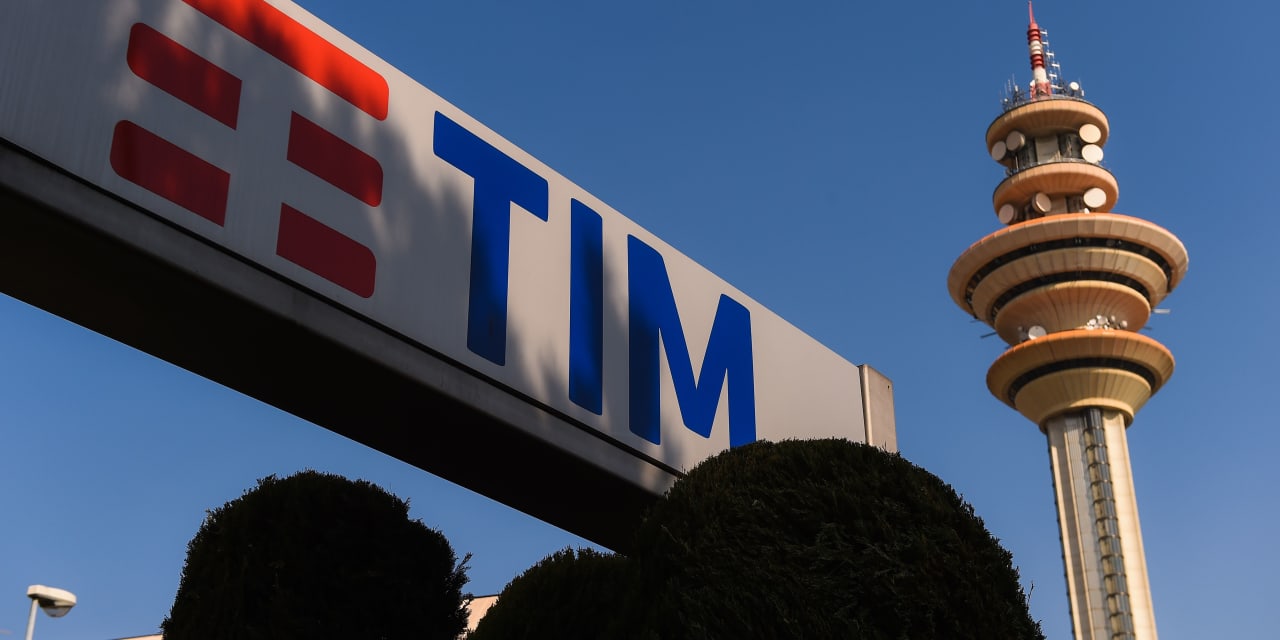 #: KKR makes  billion bid to take Telecom Italia private