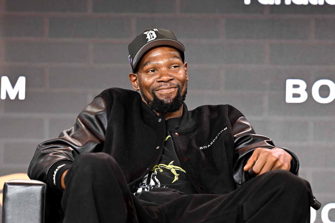 One reason NBA star Kevin Durant is holding onto his bitcoin: He can’t get into his Coinbase account