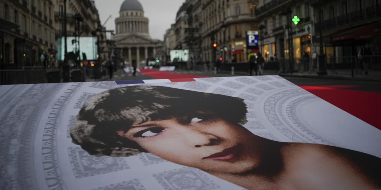 Josephine Baker To Be The First Black Woman Inducted Into France’s ...