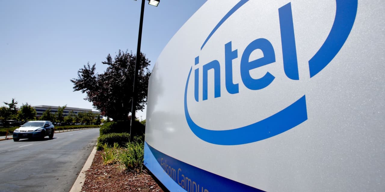 Intel faces ‘all-or-nothing’ state of affairs, analyst says in downgrade