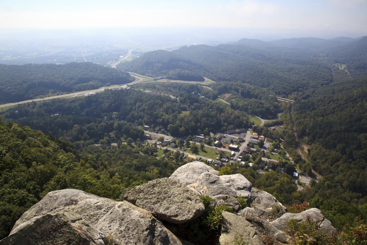 This Appalachian region is boosting its economy by paying remote workers to move there