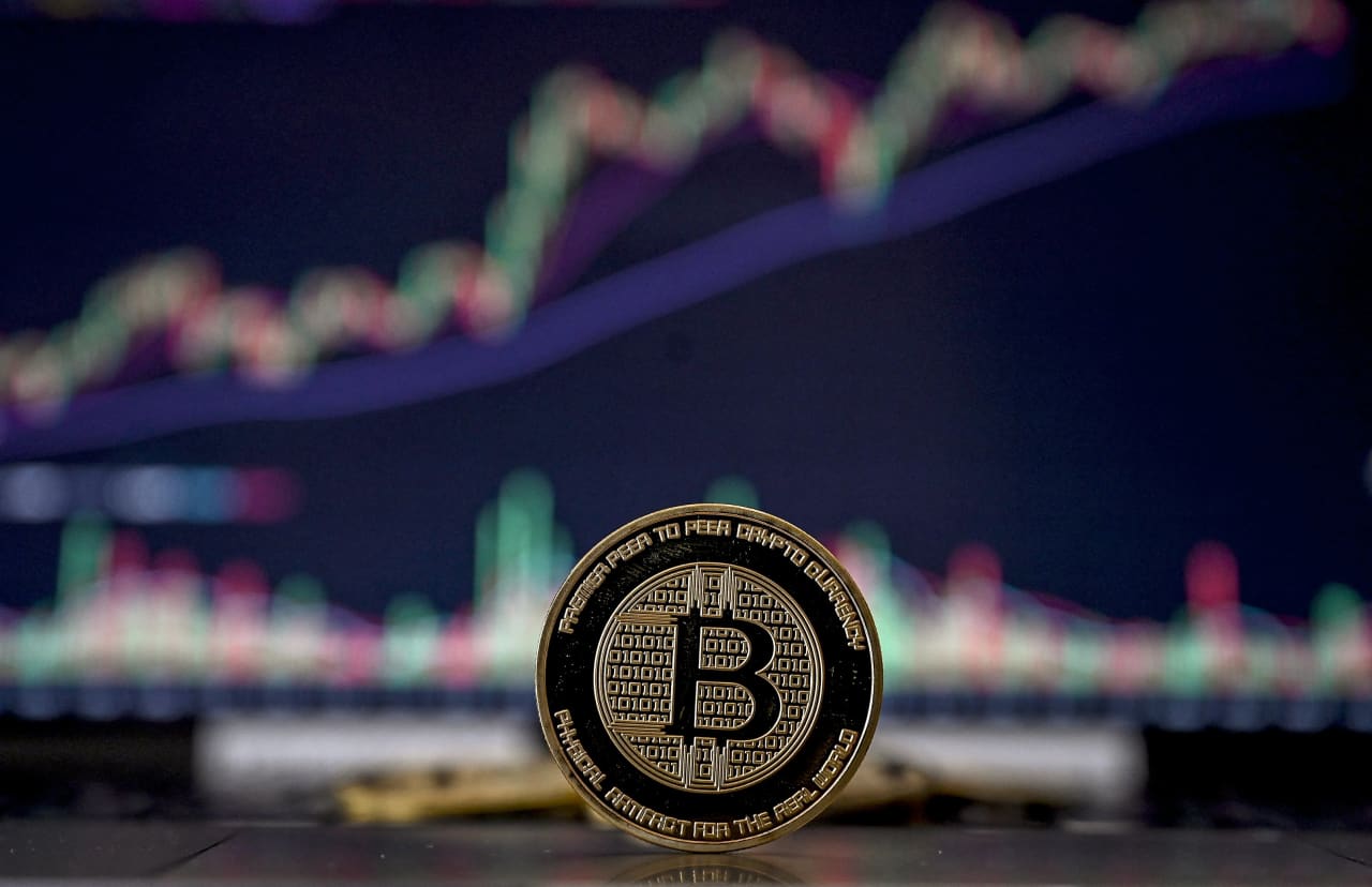 Higher bond yields could knock bitcoin back down to ,000