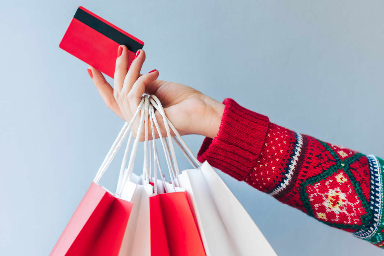 Most Americans Had Debt From Last Christmas 2022 1 In 3 Americans Just Racked Up More Than $1,200 In Holiday Debt. Here Are  Ways To Get Out From Under It - Marketwatch