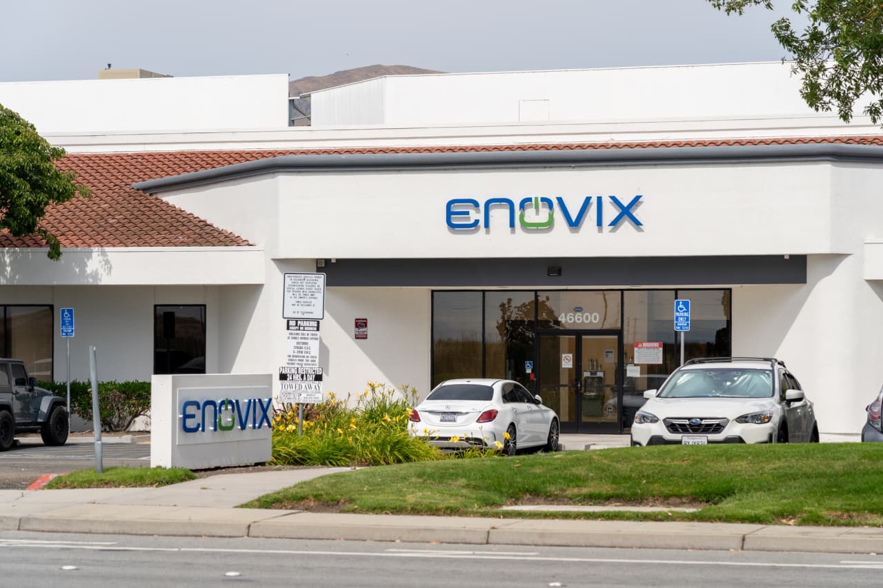 Enovix shrinks quarterly loss, vows to cut costs as battery maker’s stock soars 20%