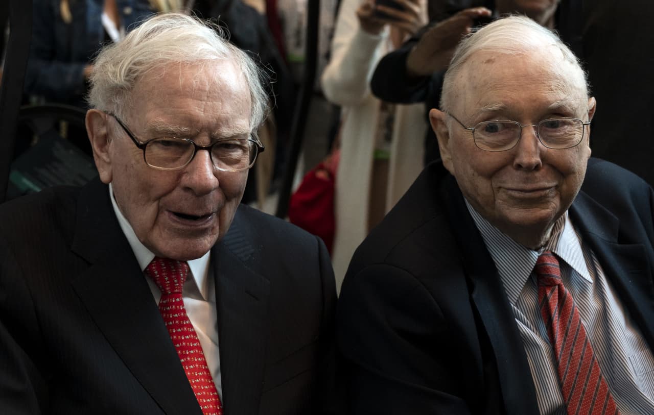 Opinion Charlie Munger, Warren Buffetts right-hand man, just turned 98 and has some choice words about inflation, EBITDA and marriage photo picture