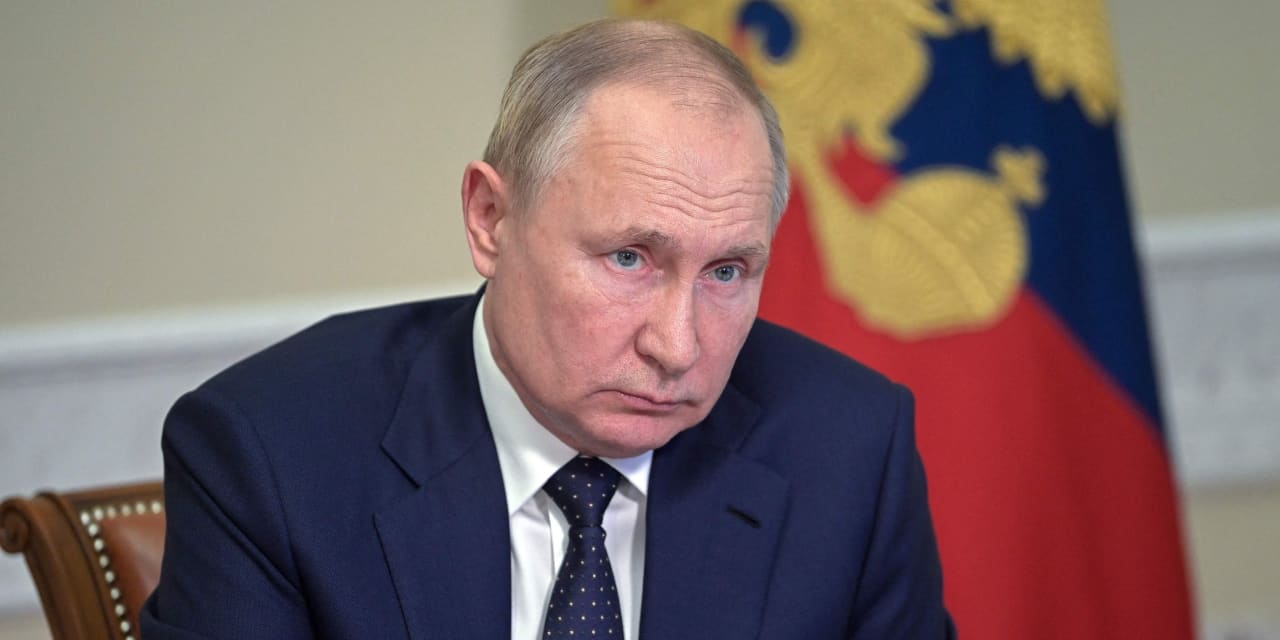 Opinione: Putin sta mentendo – Le sanzioni occidentali stanno danneggiando l’economia russa