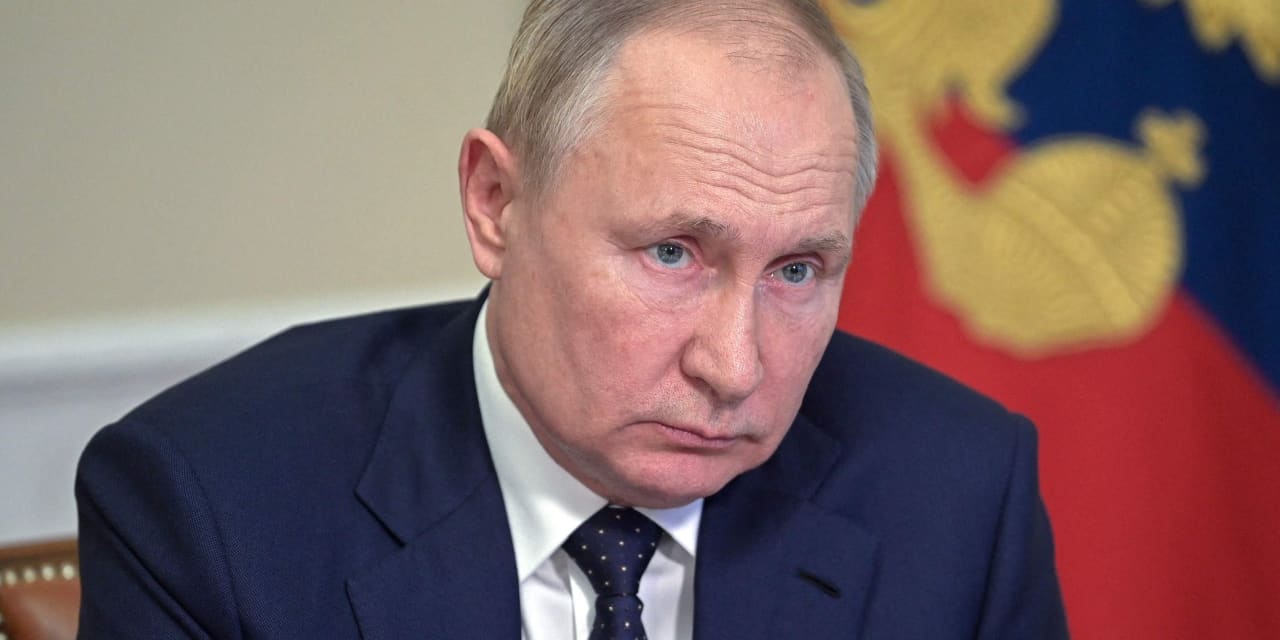 Opinione: Putin sta mentendo – Le sanzioni occidentali stanno danneggiando l’economia russa