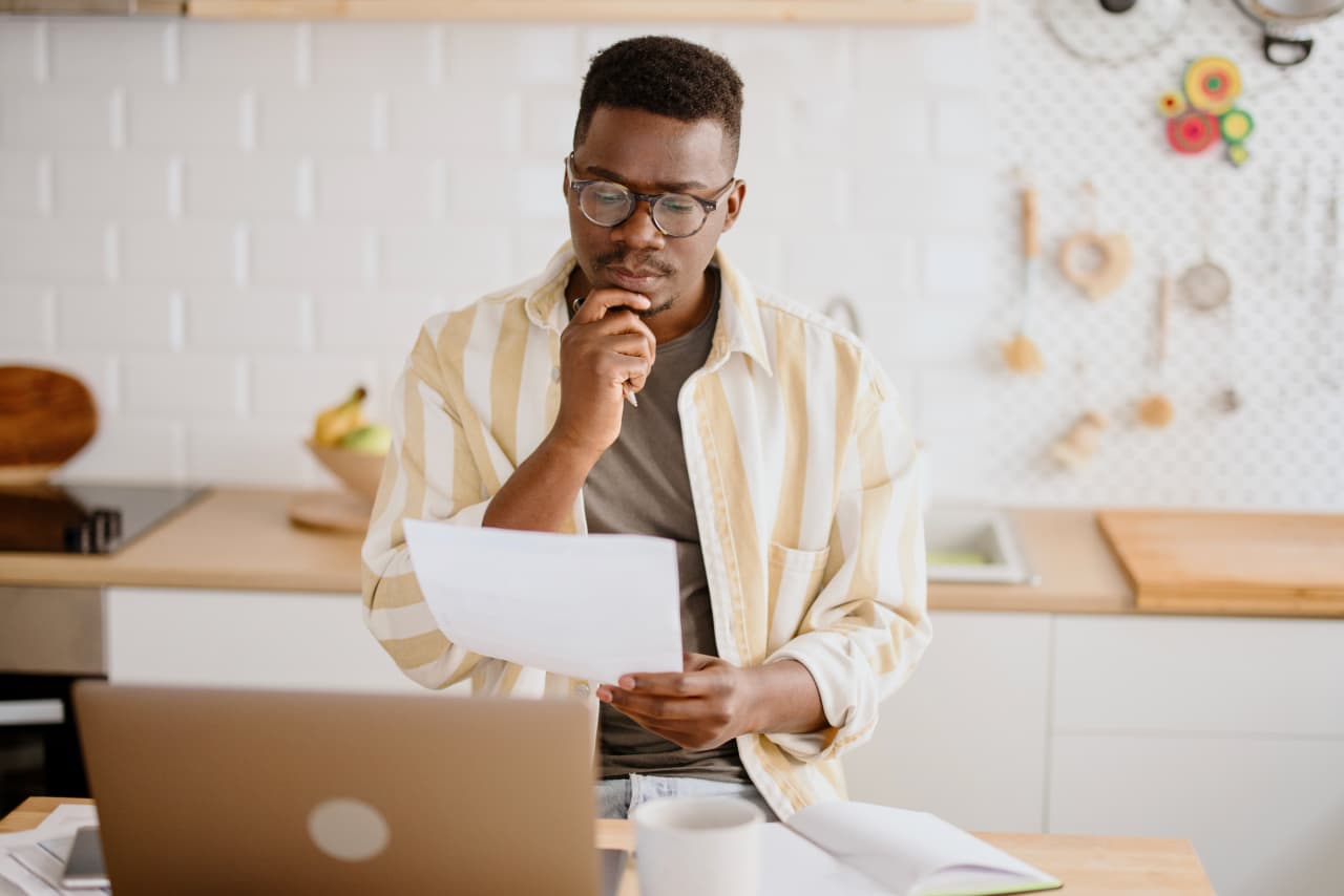 How Much Money Should I Keep In My Savings Account