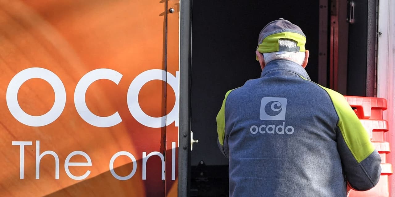 #Dow Jones Newswires: Ocado backs full year view after strong quarter, record Christmas performance