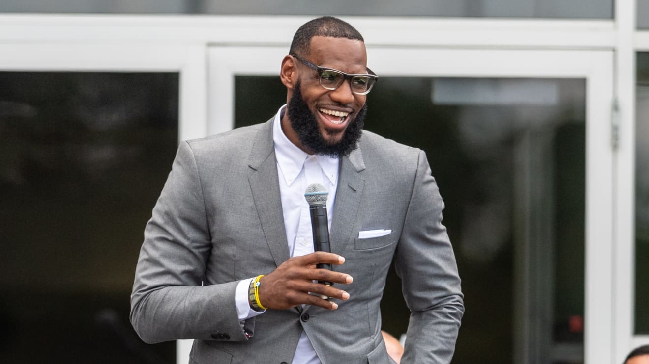 LeBron James starts crypto program to teach kids about blockchain  technology - MarketWatch