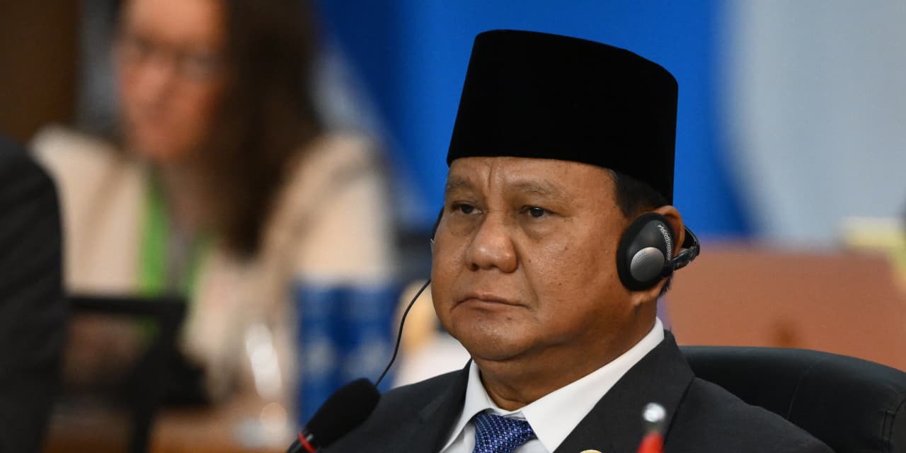BP approves LNG project expansion at meeting with Indonesia's new president