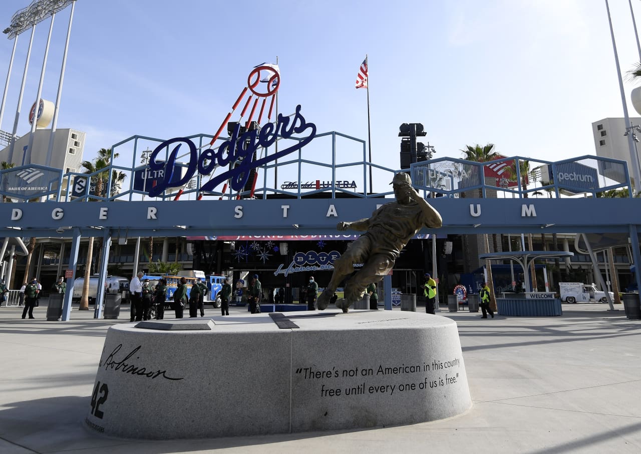 Jackie Robinson Statue To Be Built At Dodger Stadium