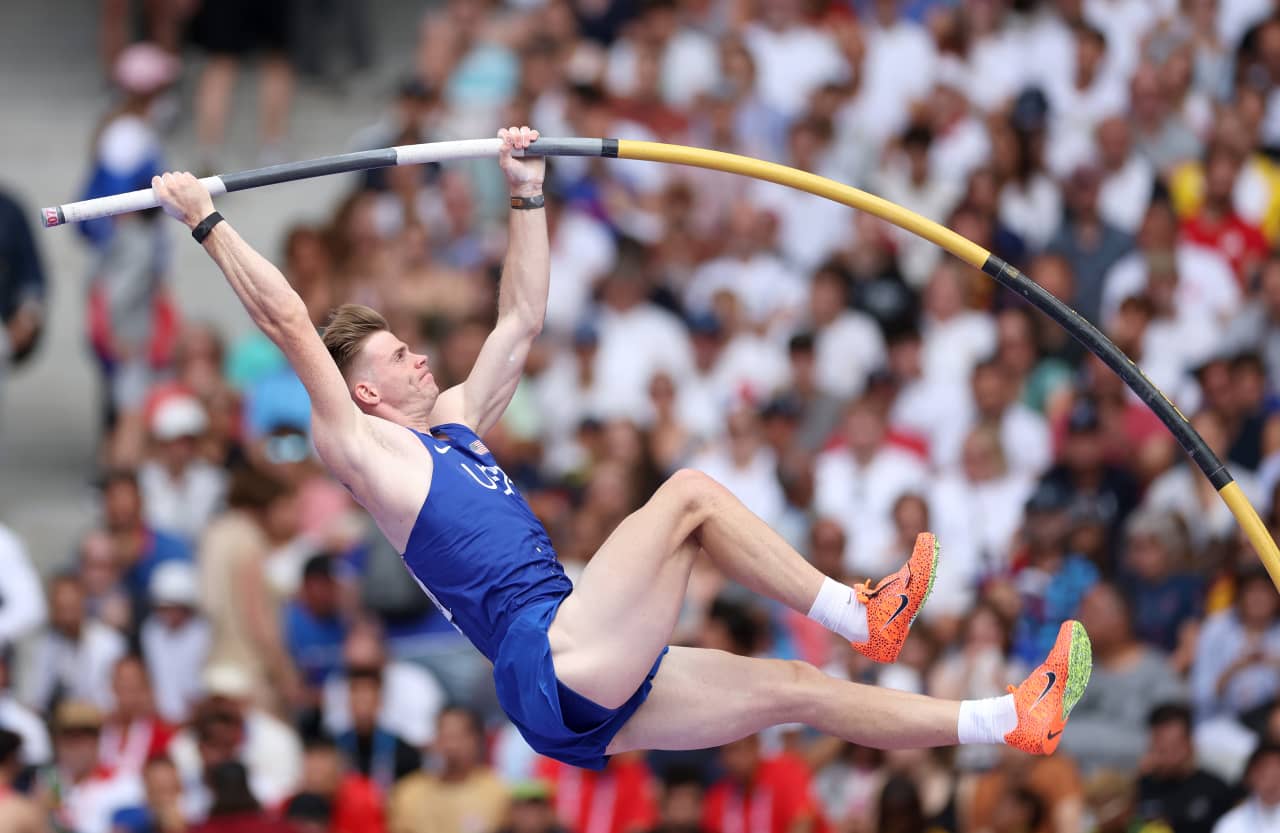 Wall Street has a new high bar for the S&P 500 in 2025. Here’s what’s driving that.