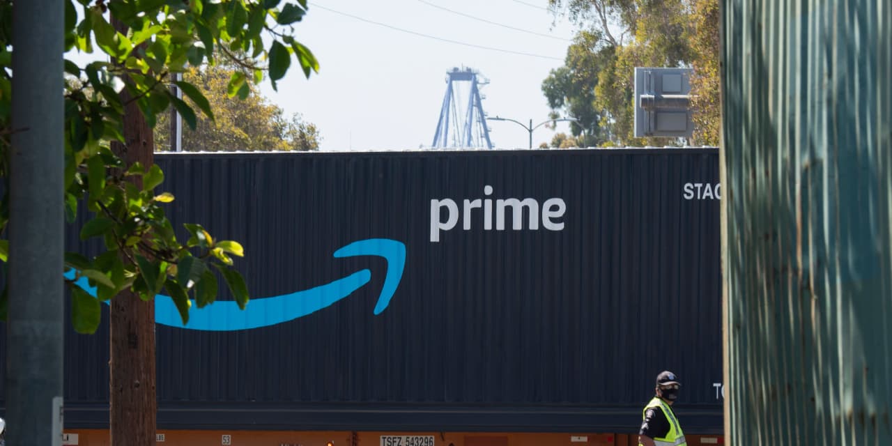 #Earnings Outlook: Amazon earnings preview: Analysts anticipate Prime Day will take place in Q3