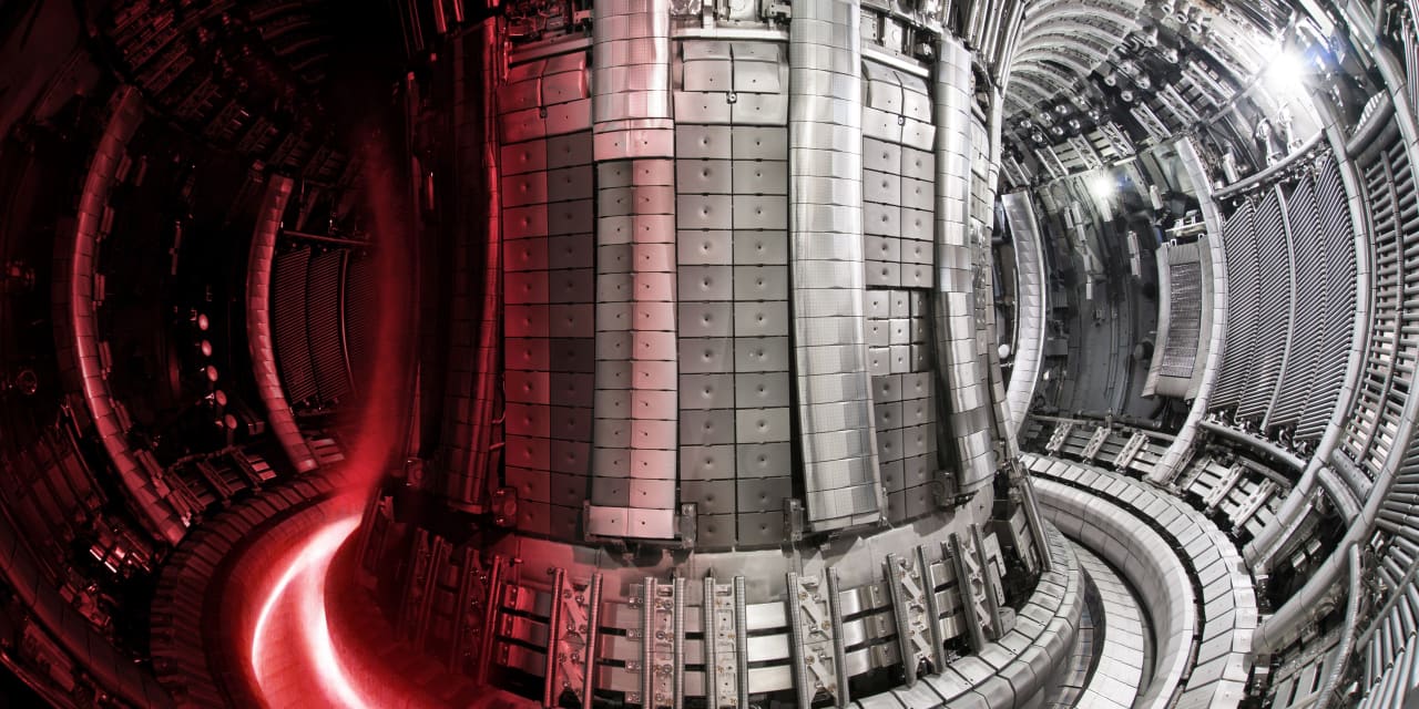 Una máquina gigante con forma de rosquilla ofrece un gran avance en el cambio climático: la fusión nuclear sostenible