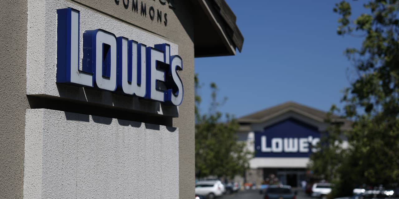 marketwatch.com - Jamie Chisholm - Lowe's shares dip after home-improvement retailer warns of 'ongoing uncertainty' in category