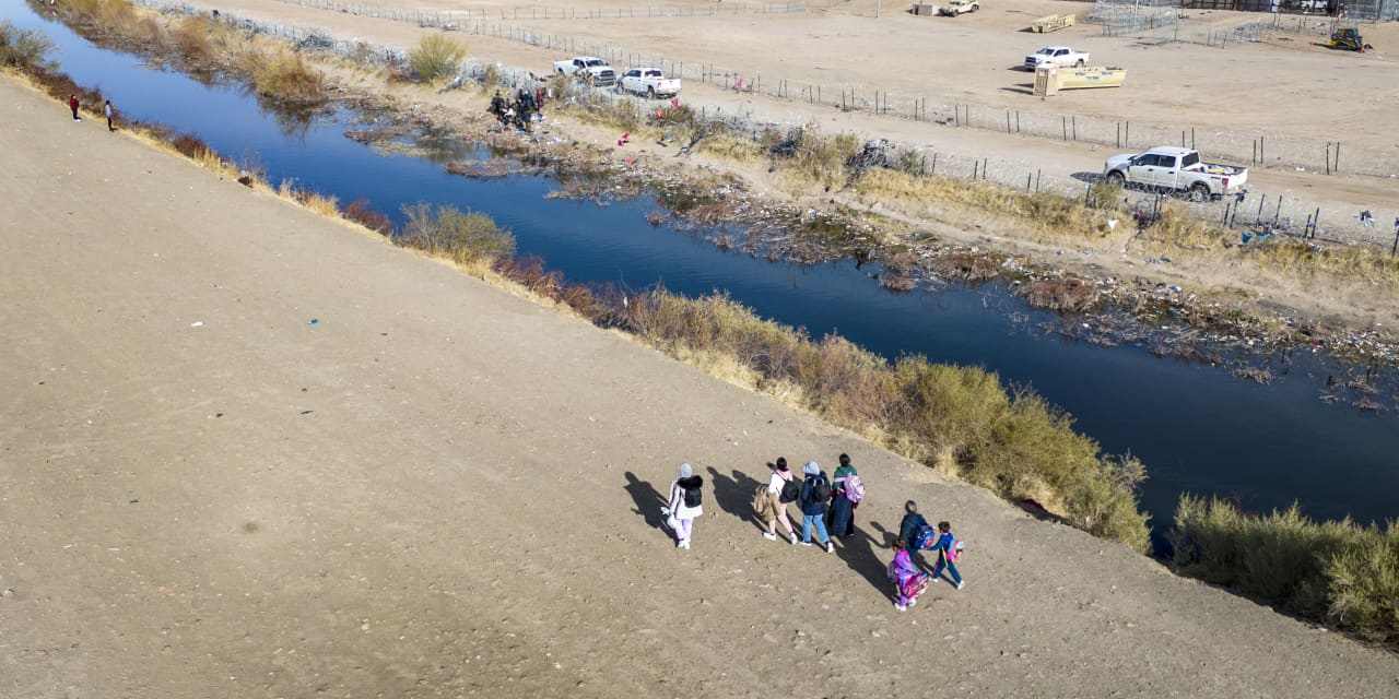 Biden says he'd shut down border and sort out migrant surge if he had the tools - Vimarsana News