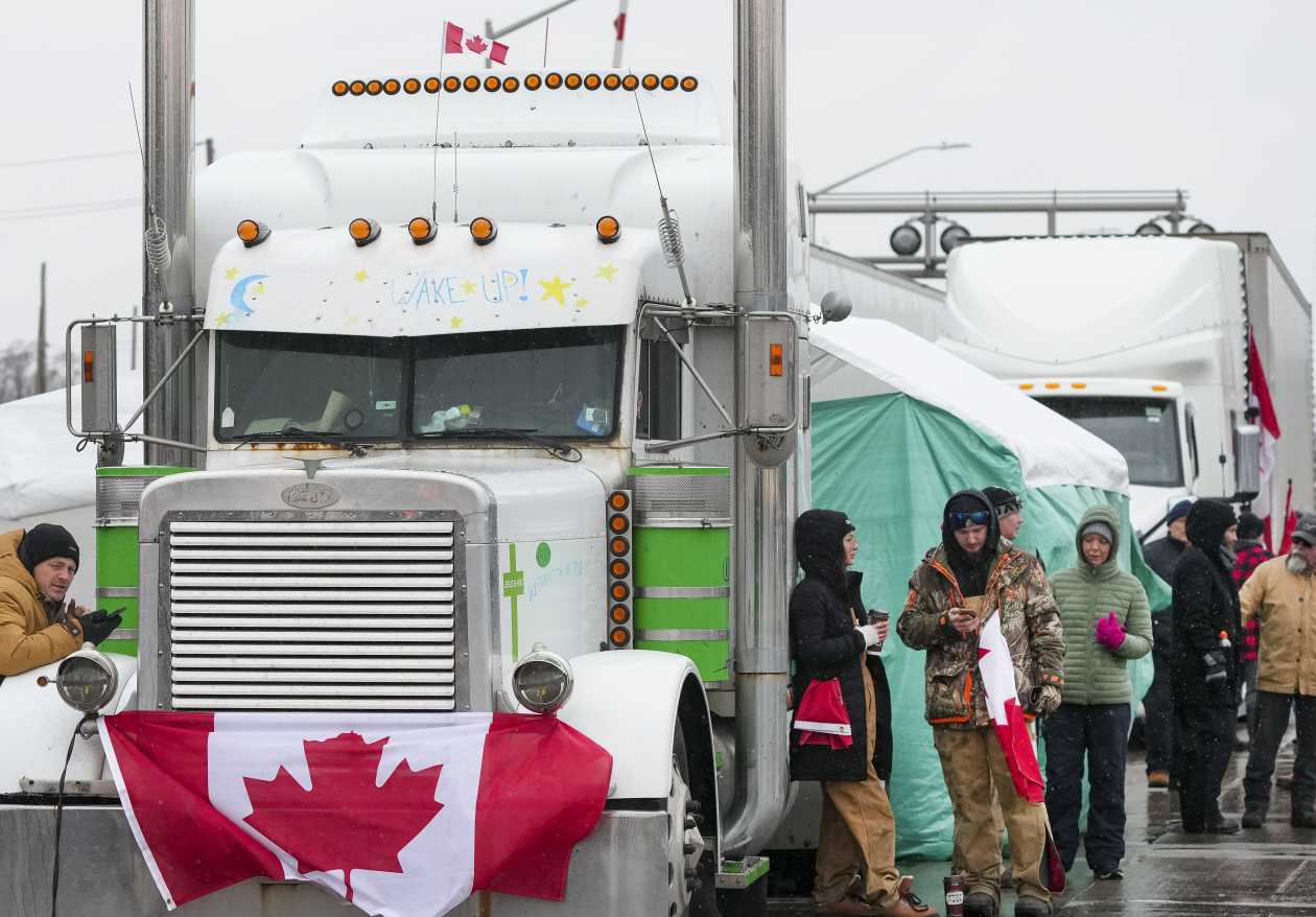 Canadian judge issues order to end bridge blockade, allowing police to ...