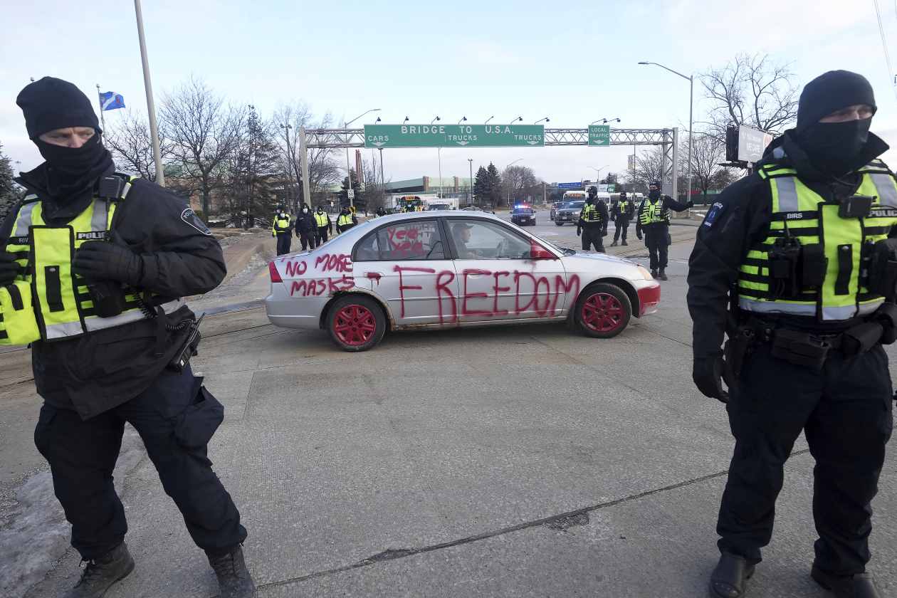 Canada border blockade clearing peacefully as police move in - MarketWatch