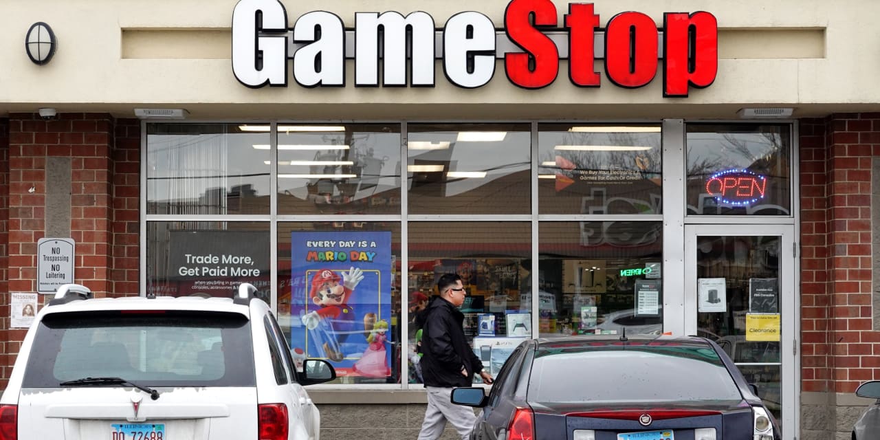 GameStop stock falls 7% after the retailer’s second-quarter sales decline