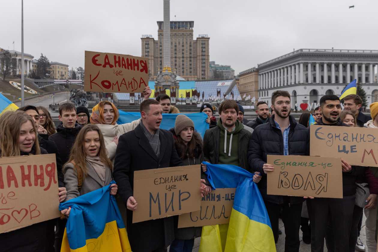 Ukrainians take to streets in unity display as U.S. says Russia adds ...