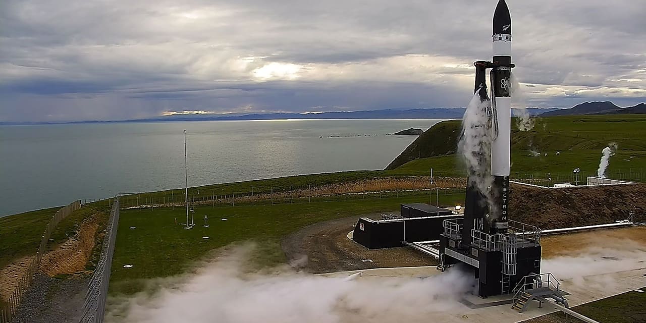 Rocket Lab's stock on pace for 9-month low as launch postponement hits revenue - Vimarsana News