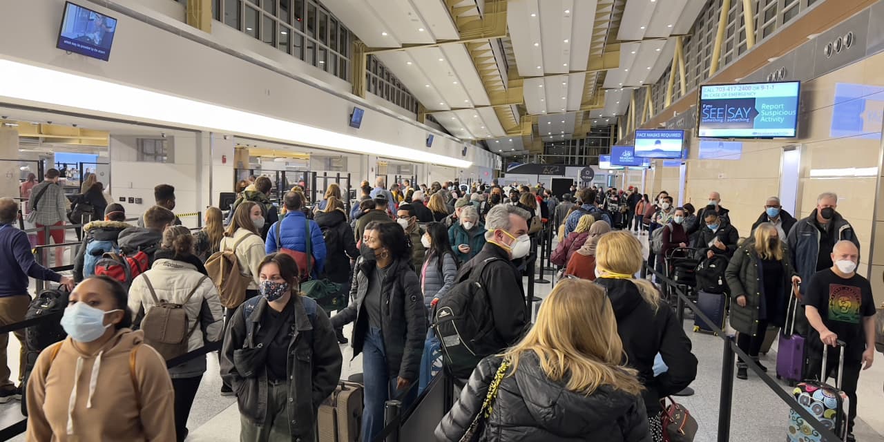 #: As oil prices rise, Russia-Ukraine war complicates airlines’ pandemic recovery — and could also hike ticket prices in the U.S.