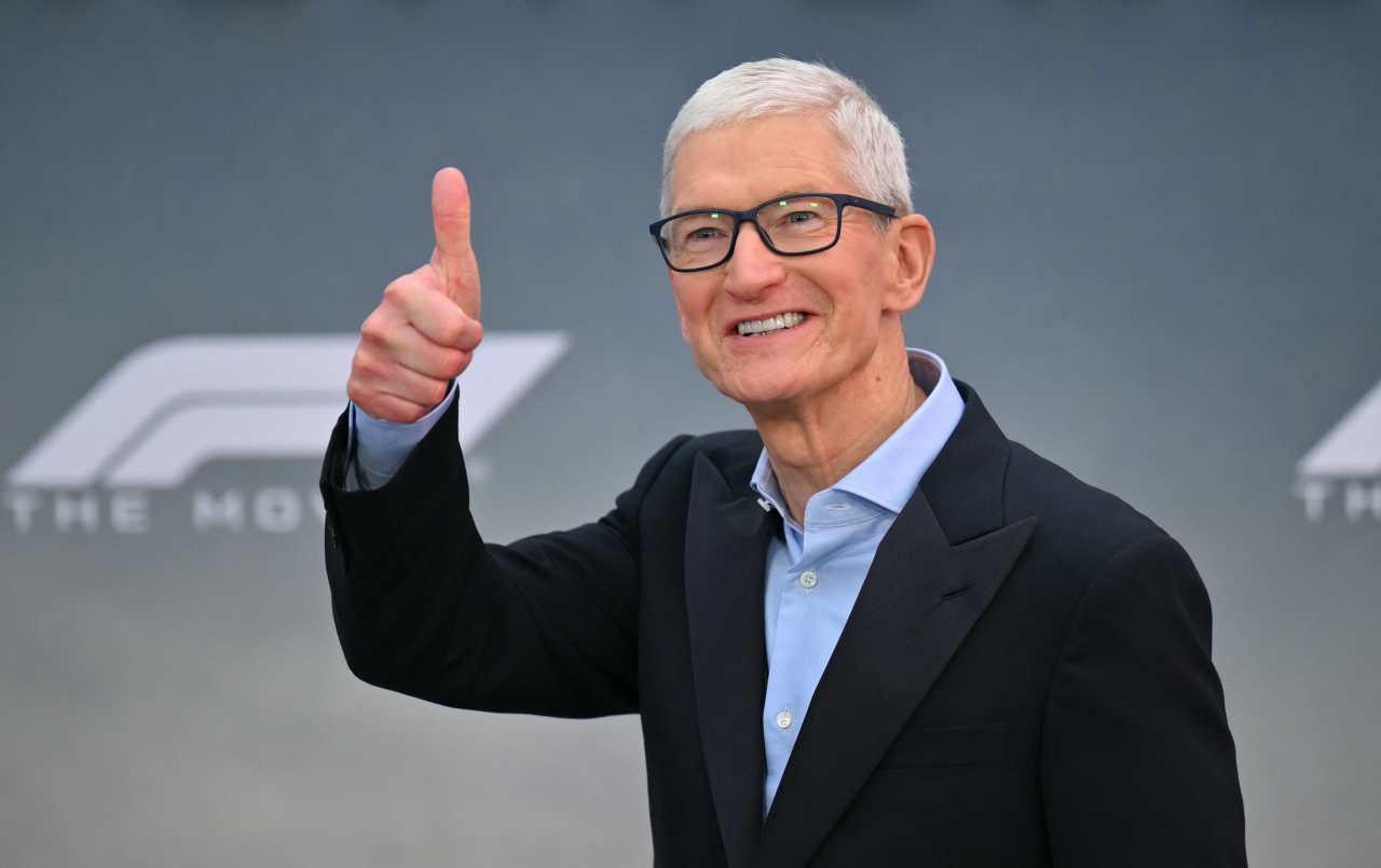 Why Apple potentially acquiring Perplexity could be big news for its stock