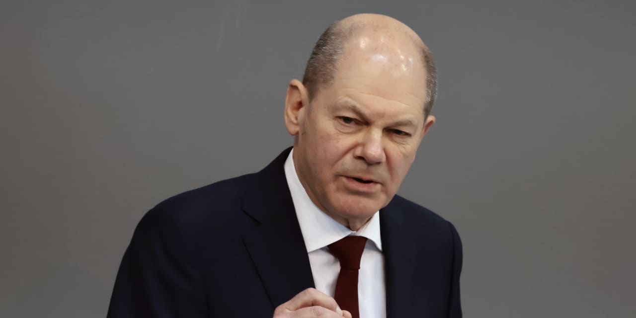 Las finanzas caen en Europa después de las sanciones de Rusia, mientras que las empresas de defensa aumentan debido al frenesí de gasto alemán