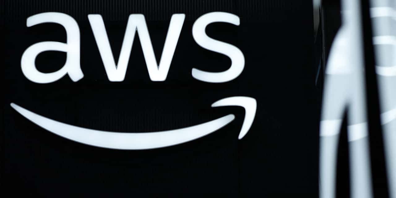 Amazon is making this shift that could finally give its stock a jolt