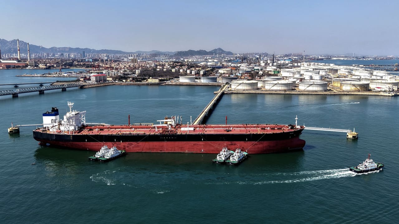 为何说全球油价飙升对美国的冲击将大于中国？