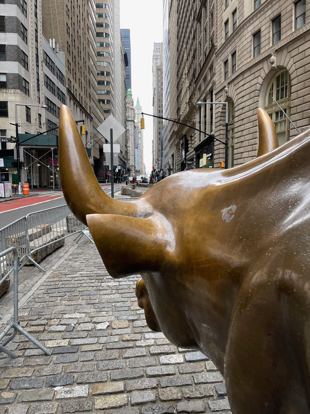 This chart shows stocks may still be in early stage of bull market, says Yardeni