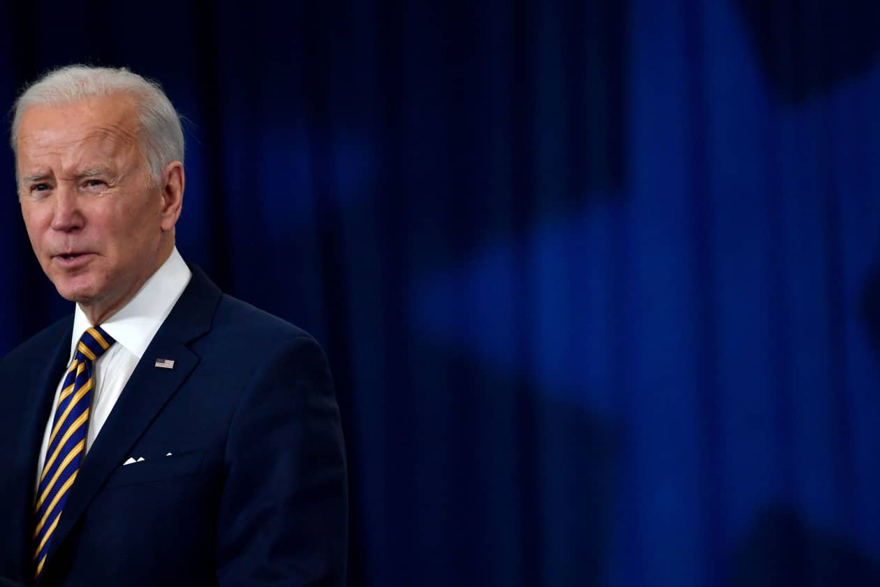 Biden signs executive order mandating study of federal crypto policy  including cyber security and a U.S. digital currency - MarketWatch