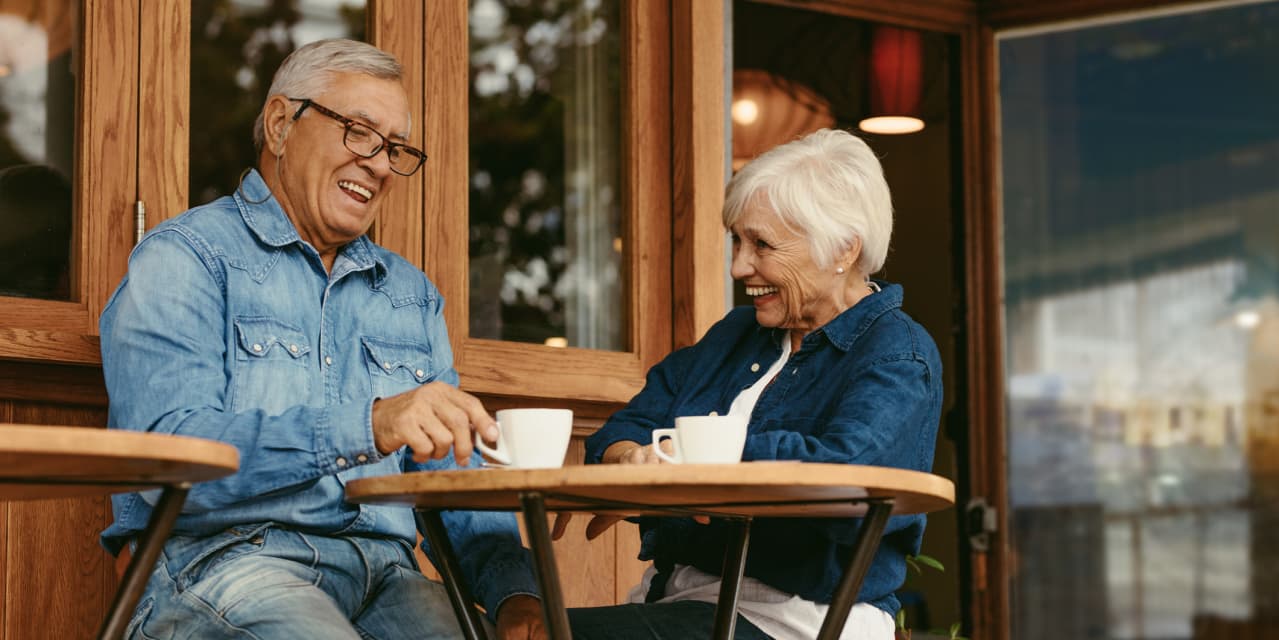 soltera despues de los 50?  Aquí hay una guía de aplicaciones de citas y su jerga.