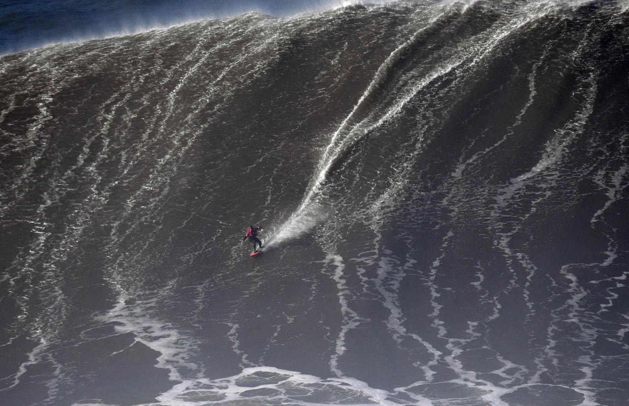 These mutual fund and ETF investing tips can help you ride the market’s waves
