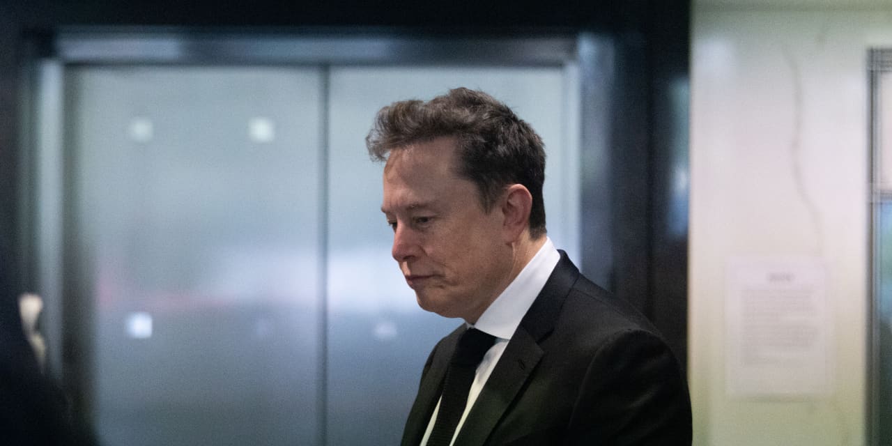 A major union warns regulators that Elon Musk’s SpaceX IPO ‘defies ...