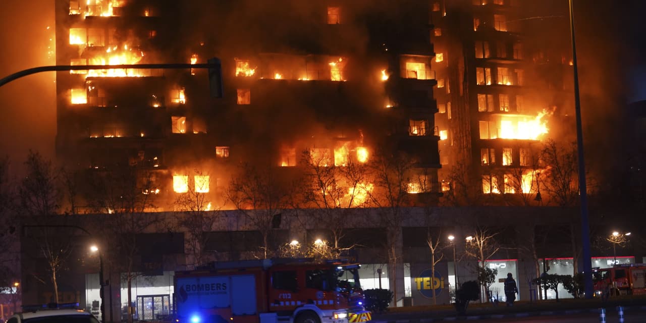 Fire sweeps through two apartment buildings in Valencia Spain, with 4 dead, 20 missing - Vimarsana News