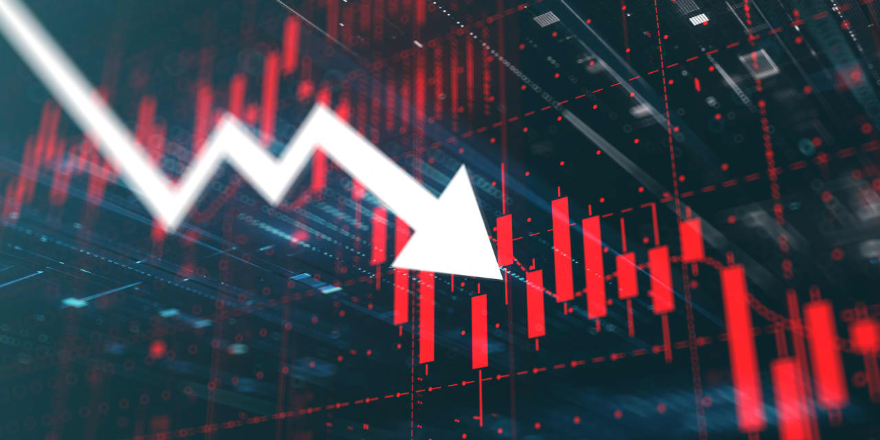 Traders pile into bonds and defensive stocks as the ‘tech wreck’ picks up ...