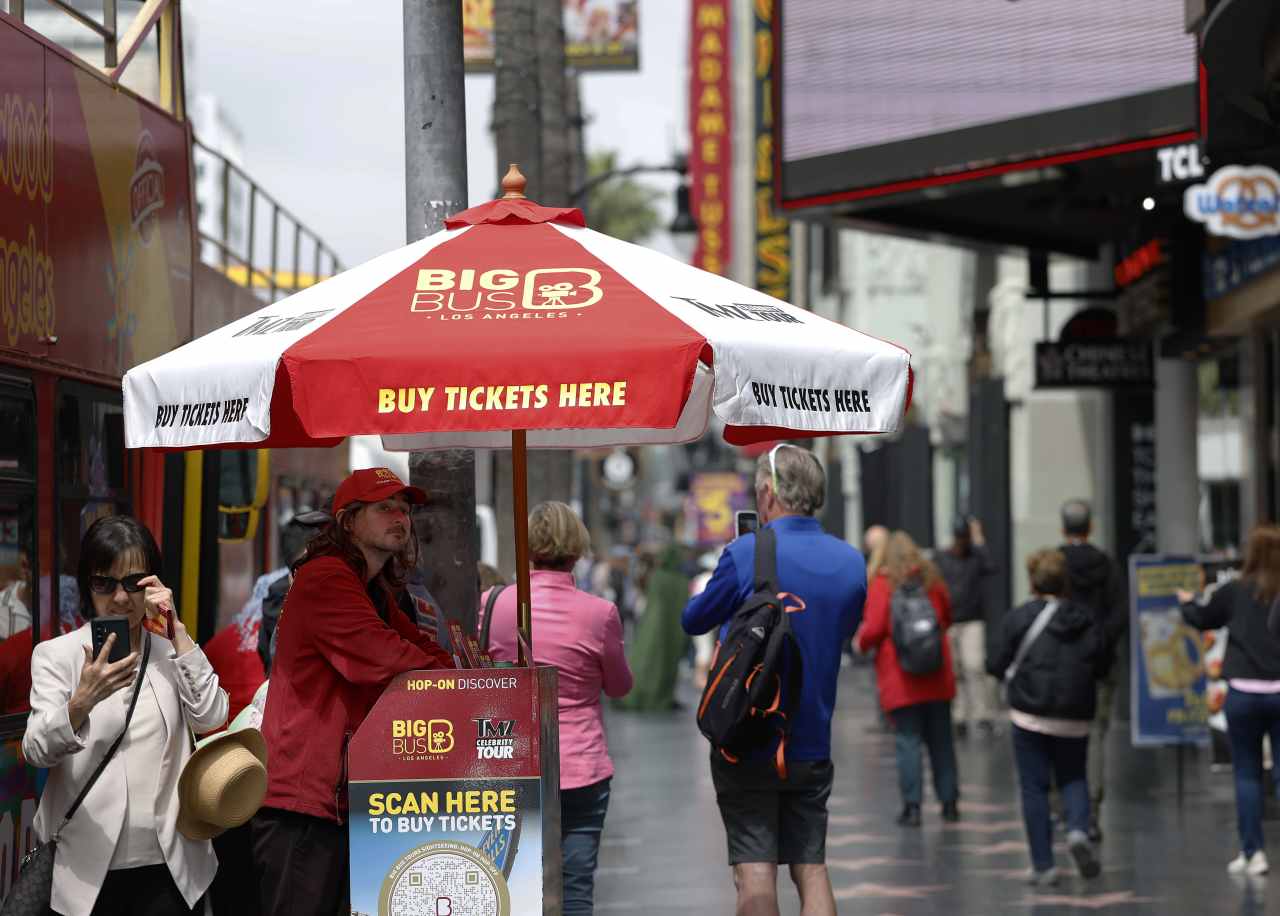 Consumer spending softened as tariffs kicked in. Anxious Americans saved more in April.