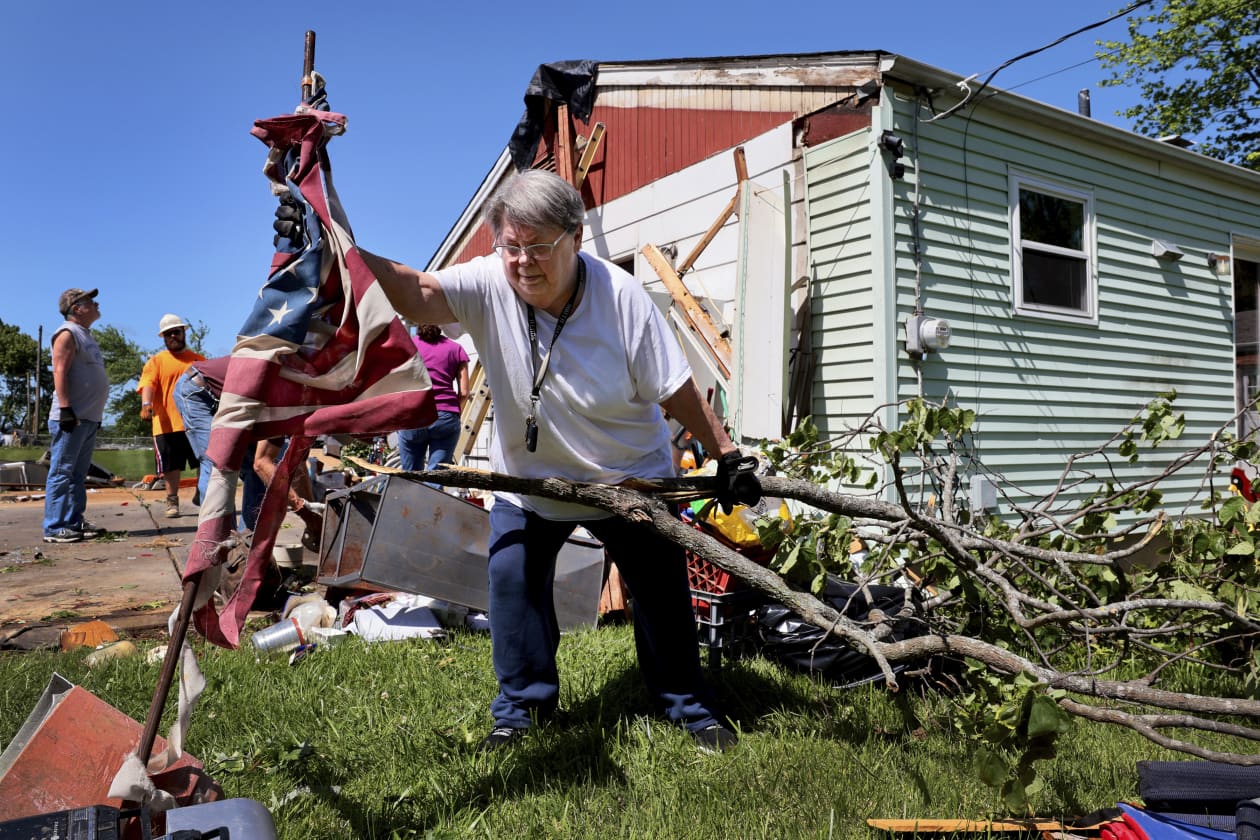 At least 22 dead in Memorial Day weekend storms that devastated several ...