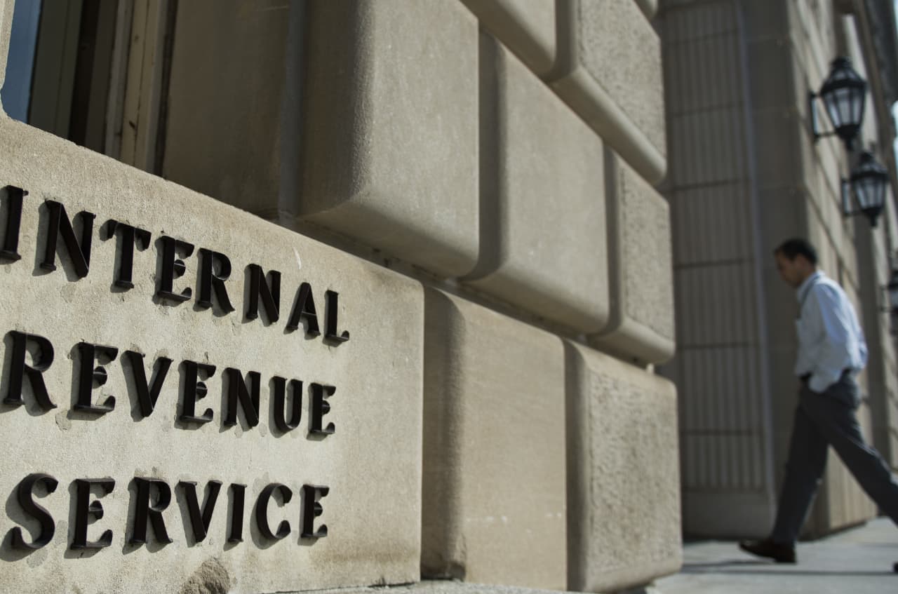 The IRS Sent Thousands Of Third-round Stimulus Checks To Dead People ...